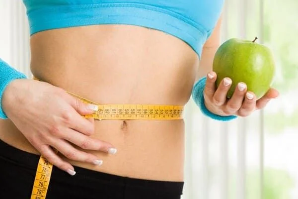 táo có thể hỗ trợ hiệu quả trong quá trình giảm cân hoặc kiểm soát cân nặng